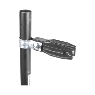 Aislador de paso o esquina con abrazadera incluida de 1 Pulgada para uso en tubería de malla ciclónica.