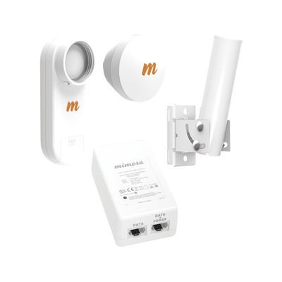 Kit de radios C5X, rango de frecuencia extendida (4.9 a 6.4 GHz), incluye inyector POE, montaje universal para tubo o poste Y una antena de 16 dBi