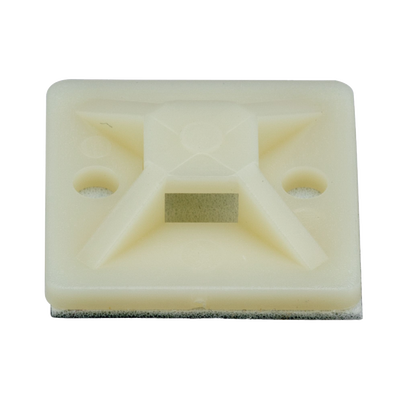 Montaje-Sujetador Adhesivo STRONGHOLD de 4 Vías de 1 x 1 x 1/4, Color Natural, Nylon 6.6 Retardante de Llamas V-2, Paquete de 100pz