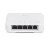 Switch UniFi FLEX de 5 puertos para semi-exterior IP55 (1 x PoE de entrada 802.3af/at/bt y 4 puertos PoE de salida 802.3af)